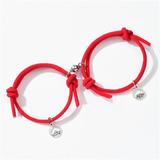 2pcs Couple Magnet Attract Each Other Creative Personality Couple Bracelet Men and Women Charm Girl Bracelet Jewelry Lover Gift