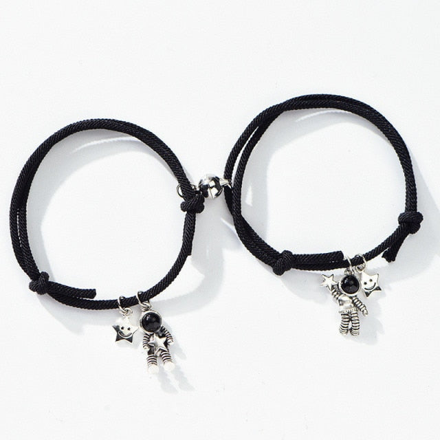 2pcs Couple Magnet Attract Each Other Creative Personality Couple Bracelet Men and Women Charm Girl Bracelet Jewelry Lover Gift