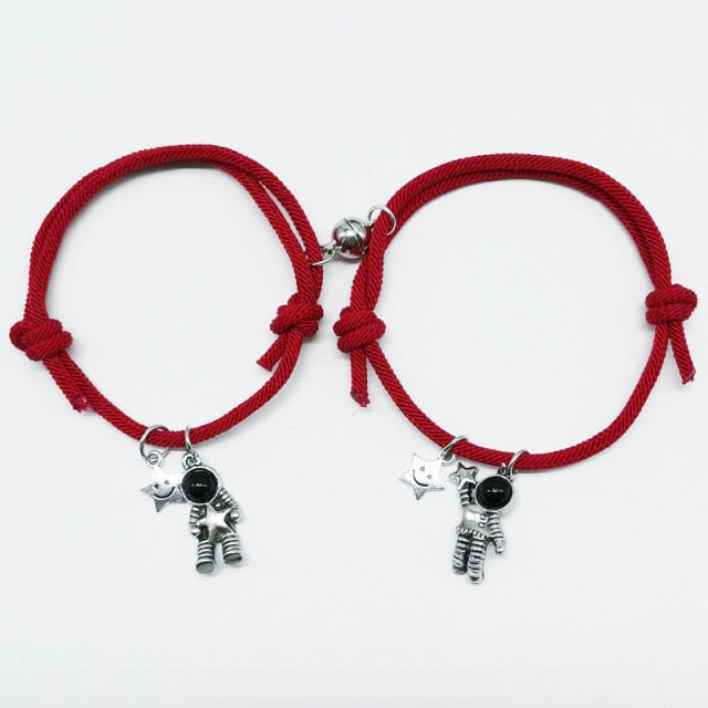 2pcs Couple Magnet Attract Each Other Creative Personality Couple Bracelet Men and Women Charm Girl Bracelet Jewelry Lover Gift