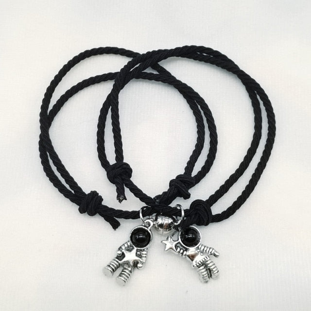 2pcs Couple Magnet Attract Each Other Creative Personality Couple Bracelet Men and Women Charm Girl Bracelet Jewelry Lover Gift
