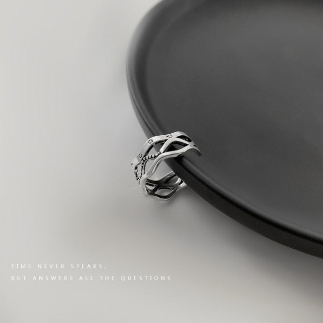 QiLuxy New Silver Color Hollowed-out Heart Shape Open Ring Design Cute Fashion Love Jewelry for Women Girl Gifts Adjustable