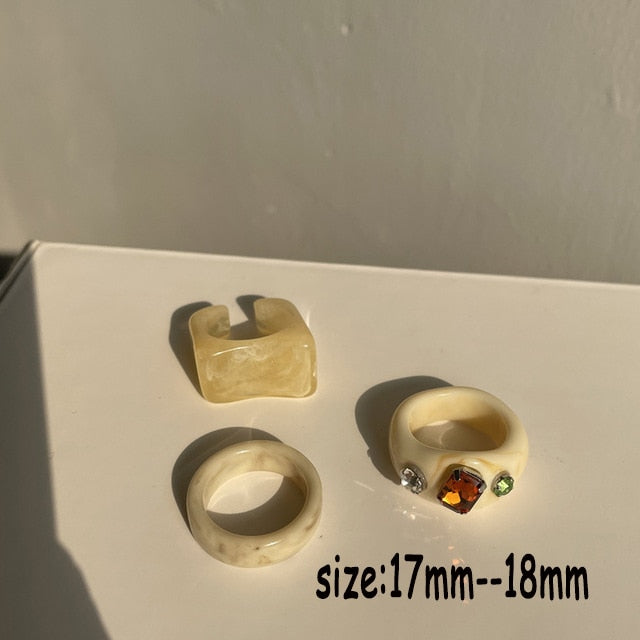 HUANZHI 2021 New Colourful Transparent Resin Acrylic Rhinestone Geometric Square Round Rings Set for Women Jewelry Travel Gifts