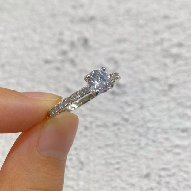 2021 New Trendy Elegant Zircon Rings For Women White CZ Crystal Engagement Design Hot Sale Zircon Rings Female Wedding Jewelry