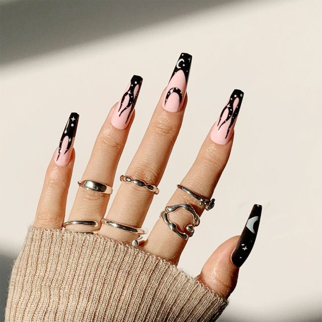 24pcs/set Long Stiletto Fake Nails Punk Snake Pattern Black White Matte False Nails Artificial Full Nail Tips Manicure Tools