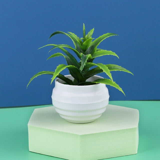 Mini Artificial Aloe Plants Bonsai Small Simulated Tree Pot Plants Fake Flowers Office Table Potted Ornaments Home Garden Decor
