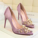 Star Style Women Fashion Pearl Crystal High Heels Shoes 2018 New Women's Sexy Pointed Toe Shallow Solid Silk Elegant Party Shoes