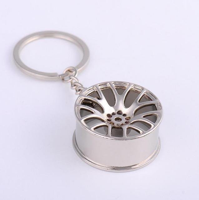 suti New Design Cool Luxury metal Keychain Car Key Chain Key Ring creative wheel hub chain For Man Women Gift