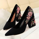 Women Vintage Suede Upper Flower Embroidery Square Chunky Heel Shoes