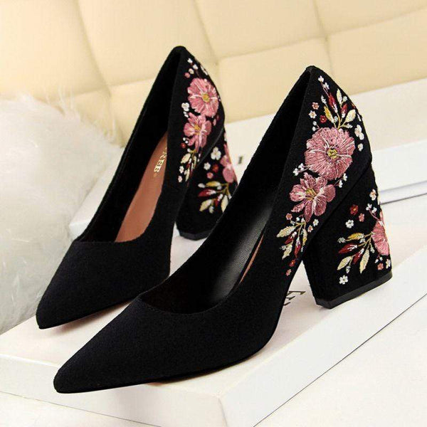 Women Vintage Suede Upper Flower Embroidery Square Chunky Heel Shoes