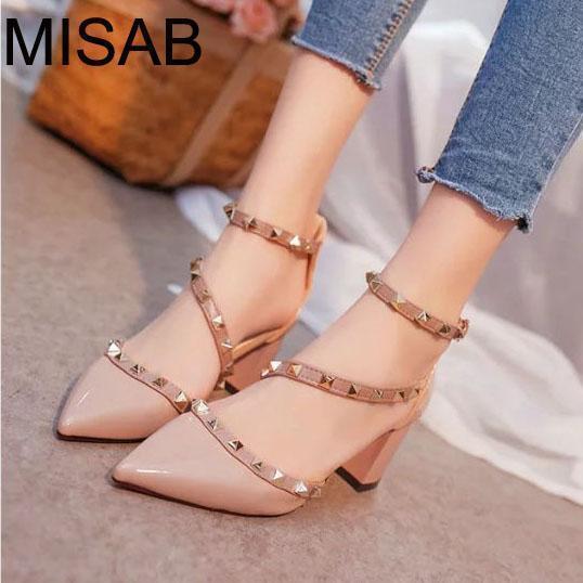 Women Solid Color square Heel Shoes  With Rivet  Detailing And Pin Buckle Closure